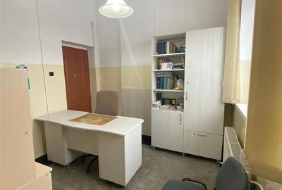Spațiu comercial, de 18 mp, în Central - 2