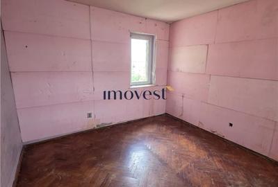 Apartament cu 3 camere decomandat în Micro 15