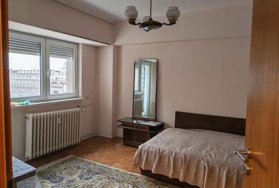 Apartament cu 5 camere decomandat în P-ța Universității - 11