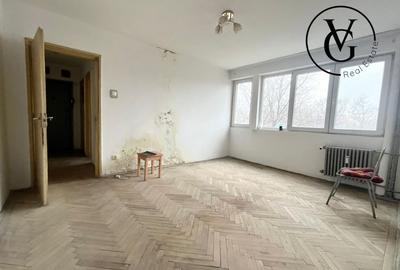 Apartament 3 camere | Metrou Titan | Bloc Potcoava - 1