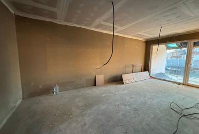 Duplex cu 3 camere cu Canalizare în Moșnița Nouă - 6