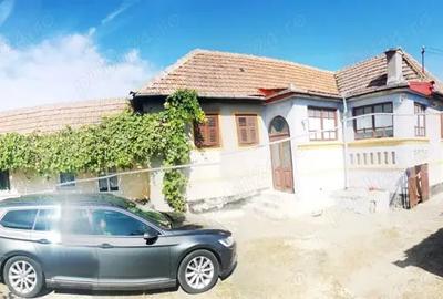 Casa de vanzare cu gradina si curte Drasov Jud. Alba - 8