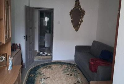 Apartament cu 3 camere semidecomandat în Central - 2