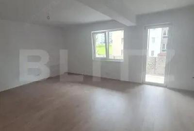 Apartament cu 3 camere semidecomandat în Florești - 1