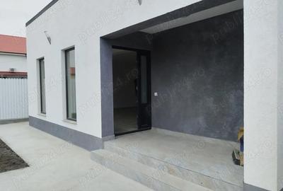 Casă cu Teren 500 Mp în Odaia Manolache - 4