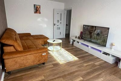 Vand apartament zona 300 Micalaca - 1