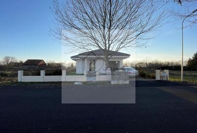 Casă individuală cu 4 camere cu Canalizare în Stupini - 6