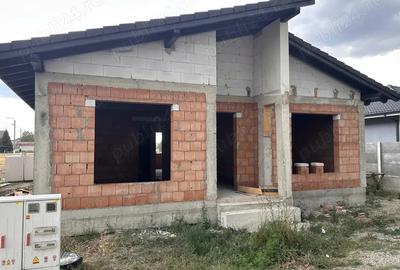 Vanzare Casa pe parter la Gri cu 432 mp teren cu toate utilitatiile bransate - 4