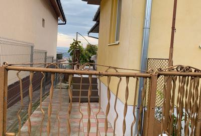 Casă cu 3 camere decomandat în Central - 4