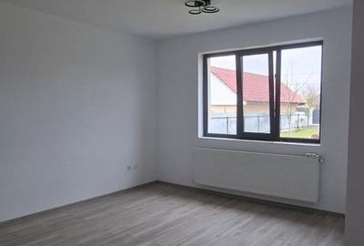 Casă cu 3 camere cu Teren 650 Mp în Holboca - 2