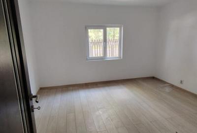Casă cu 4 camere cu Teren 2023 Mp în Central - 3