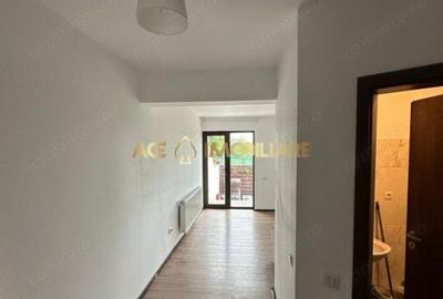 Duplex cu 6 camere cu Canalizare în Central - 3