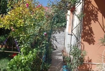 Casa / Vila cu 9 camere de vanzare in zona 1 Mai - 8