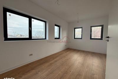 Casă cu 4 camere cu Canalizare în Titan