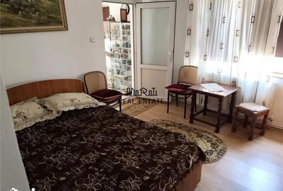 Casă cu 5 camere cu Canalizare în Central - 5