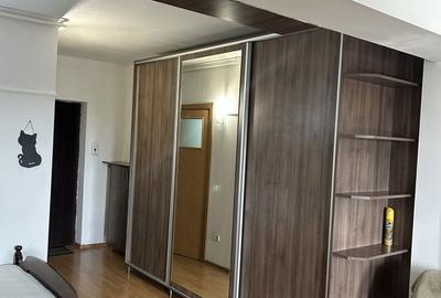 Garsonieră decomandată în Central - 7