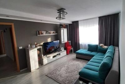 Apartament 4 camere renovat complet - Micro 16, Galați - 81 mp utili Apartament 4 camere renovat complet - Micro 16, Galați - 81 mp utili - 2