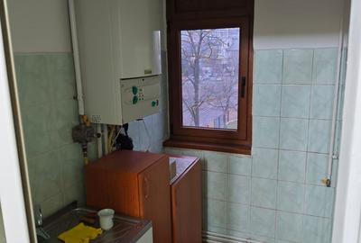 Apartament cu 3 camere semidecomandat în Central - 2