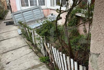 Casă cu 2 camere cu Teren 300 Mp în Central - 3