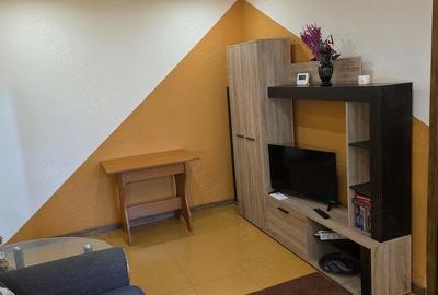 Apartament cu 2 camere nedecomandat în Km 4 - 2