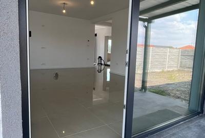 Casă individuală cu 4 camere cu Canalizare în Parța - 8