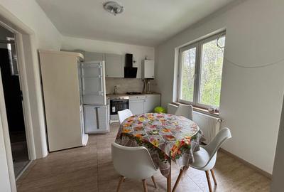 Casă cu 3 camere cu Teren 70 Mp în Central - 2