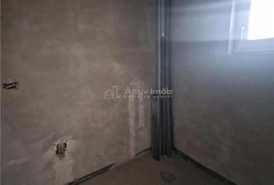 Casă cu 5 camere cu Teren 178 Mp în 1 Mai - 1