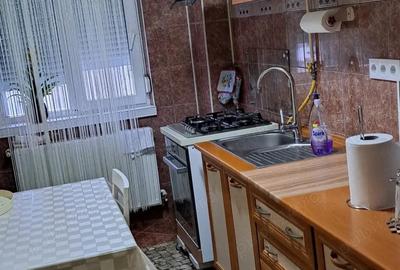 Apartament cu 3 camere decomandat în Apollo - 1
