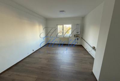 Spatiu comercial 75mp, intrare din strada, 4 camere - 2