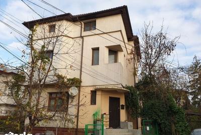Apartament cu 4 camere în Central - 17