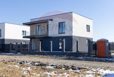 Casă cu 4 camere cu Teren 500 Mp în Sânpetru - 22