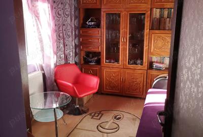 Vand apartament 3 camere decomandat zona nord - 2