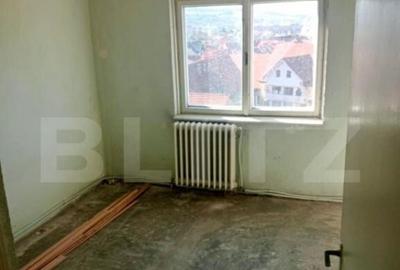 Apartament 3 camere,87 mp,2 bai,Cugir - 1