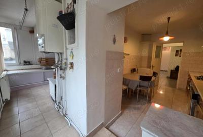 Apartament 4 camere decomandat, 78 mp utili + balcon 12 mp, etaj 1 Deva, B-dul Decebal - 12
