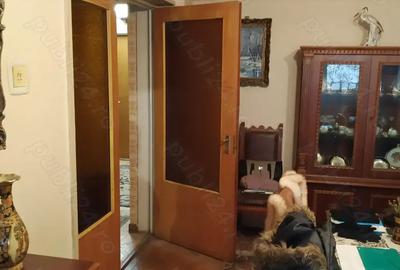 Vand apartament 4 camere decomandate, cu 4 balcoane ?i o logie, situat la km.0 in Craiova. - 1