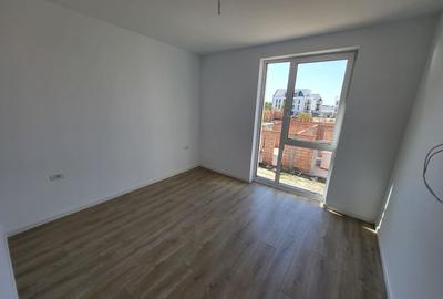 COMISION%. BLOC NOU in ORAS. ETAJ 1. Langa Magazine si mijloace de transport - 10