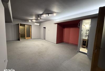 Apartament cu 3 camere în Piața Centrală - 1