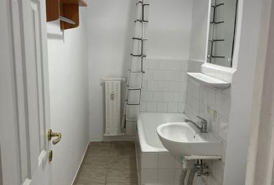 Garsonieră decomandată, mobilată în Tei - 9