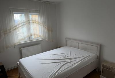 Apartament cu 2 camere semidecomandat, mobilat în Hipodrom 3 - 4