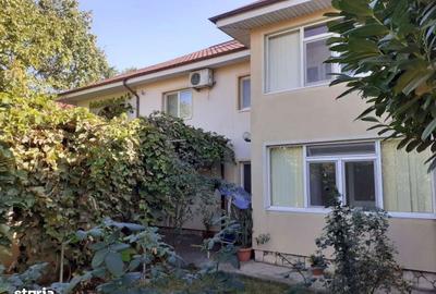 Casă cu 9 camere cu Teren 800 Mp în Mangalia - 1