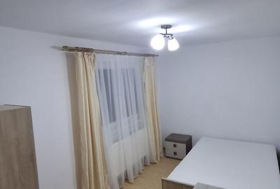 Apartament cu 3 camere semidecomandat, mobilat în Spitalul Județean - 3