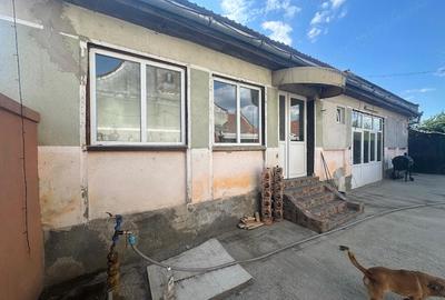 Casă cu Teren 3000 Mp în Central - 3