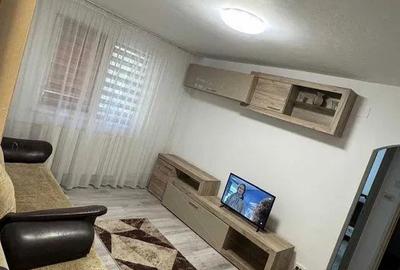 Apartament cu 2 camere semidecomandat în Gorjului