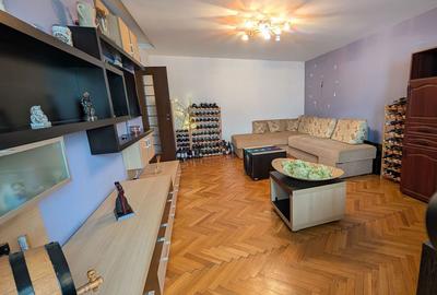 Apartament cu 4 camere decomandat în Steaua - 1