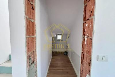 Duplex cu 5 camere, despartit prin camera tehnica I Dumbravita - 9