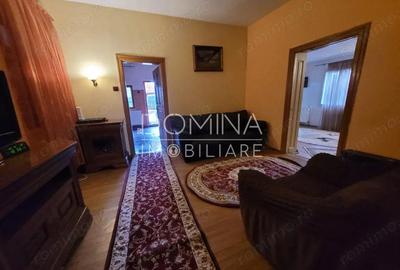 Casa tradi?ionala, mobilata ?i utilata, situata in centrul satului Polovragi - 3