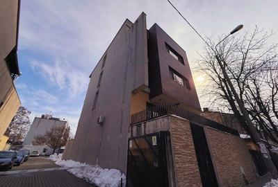 Apartament cu 3 camere semidecomandat în Moșilor - 2