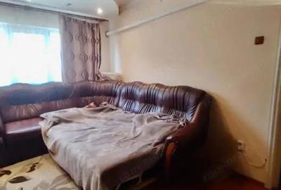 Apartament cu 3 camere semidecomandat în Nufărul - 7