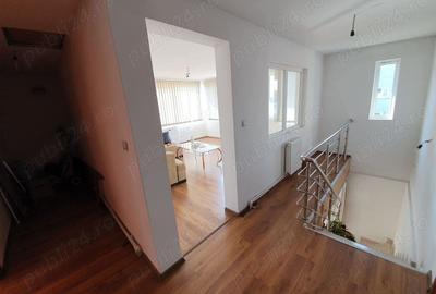 Vanzare casa curte - 1