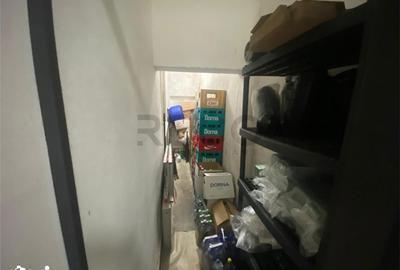 Spațiu comercial, de 257 mp, în Central - 4